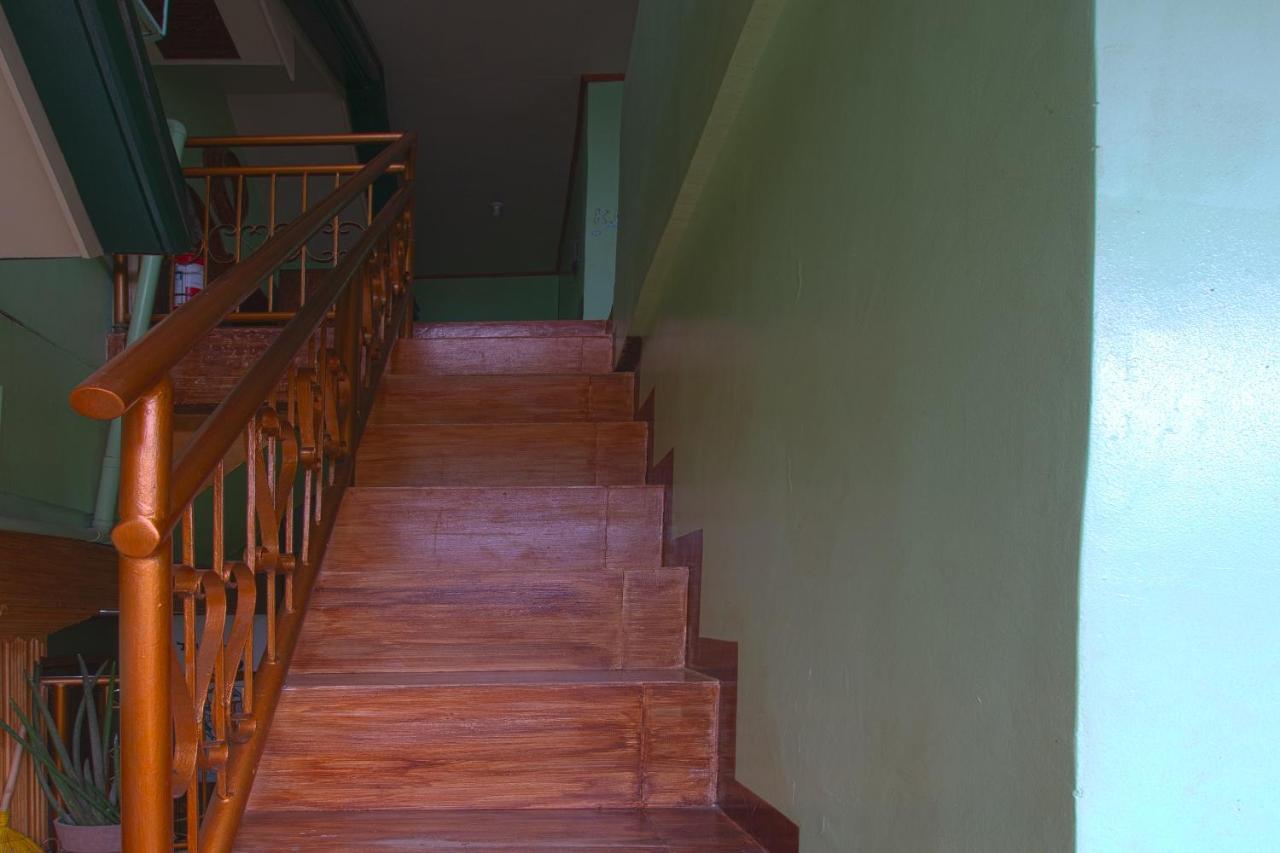 Oyo 788 Lisa'S Guesthouse 몰볼 외부 사진
