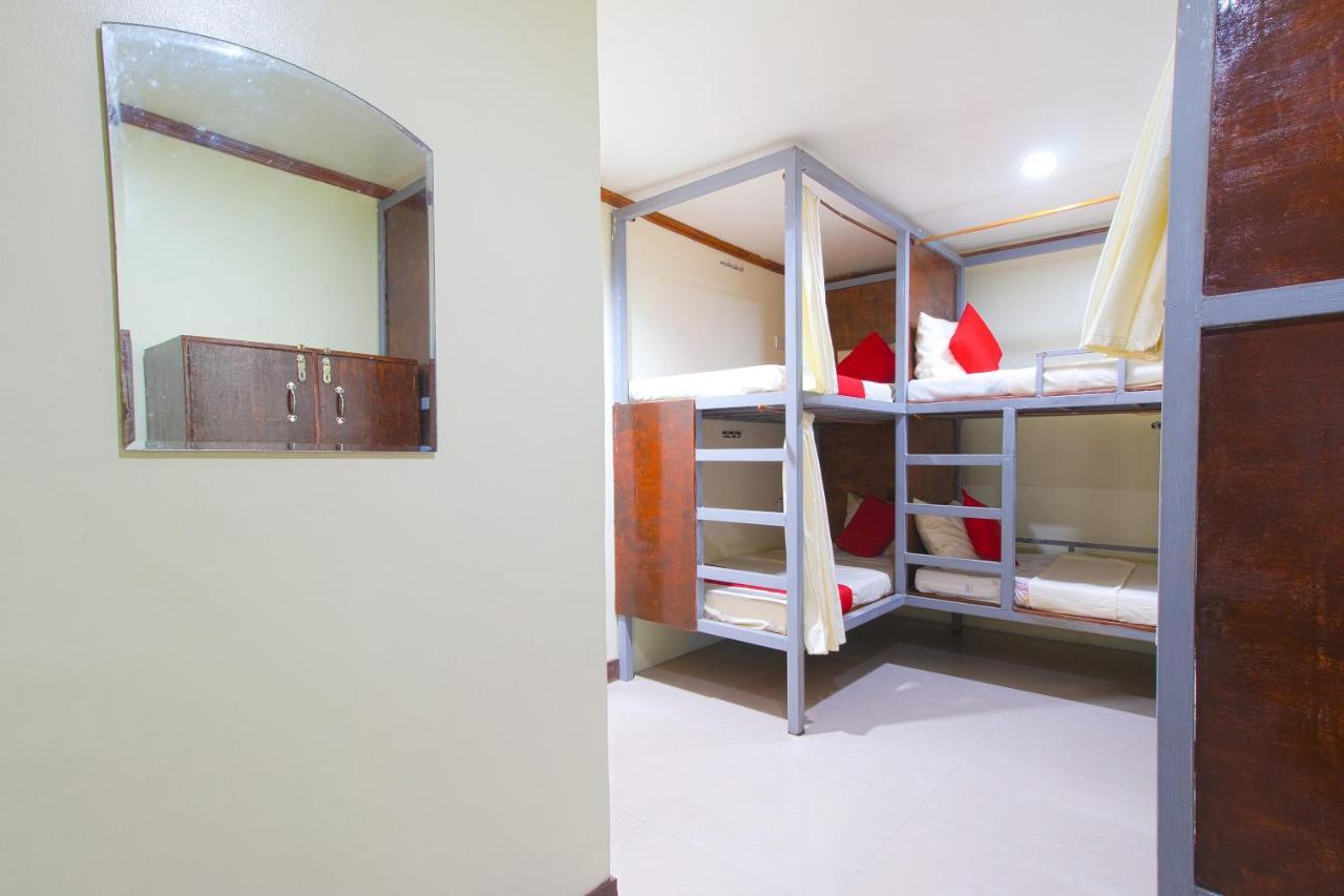 Oyo 788 Lisa'S Guesthouse 몰볼 외부 사진